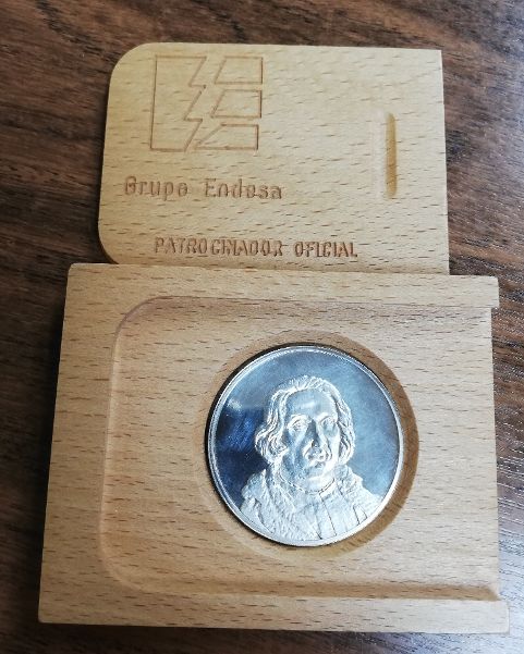 ESPAÑA- MEDALLA DE PLATA -CRISTOBAL COLON DE 1989