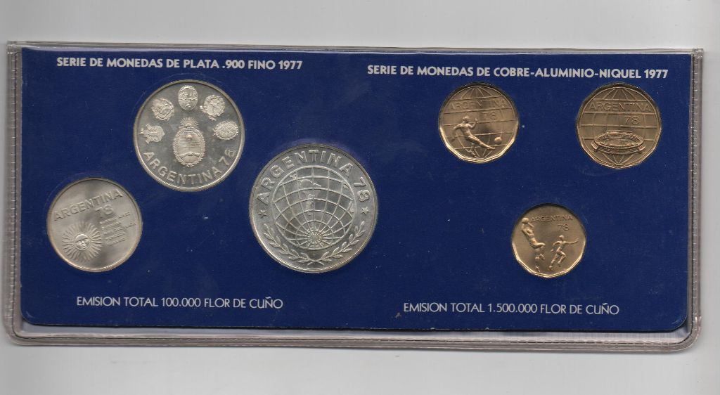 ARGENTINA DEL AÑO 1977 ESTUCHE MONEDAS PLATA+NIQUEL MUNDIAL