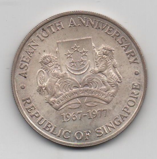 1977年新加坡10美元（手）